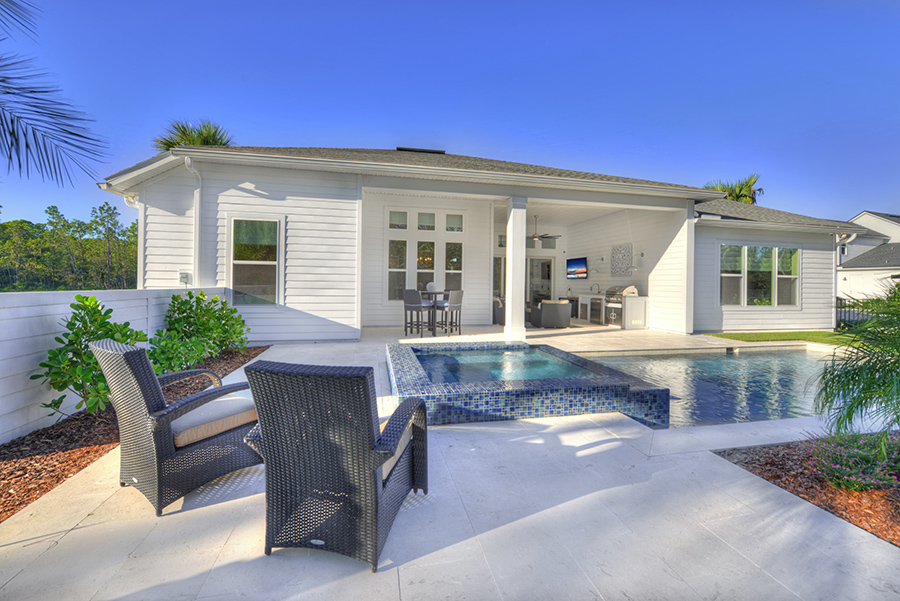 Outdoor Living Space at the Egret VII in Anthem Ridge