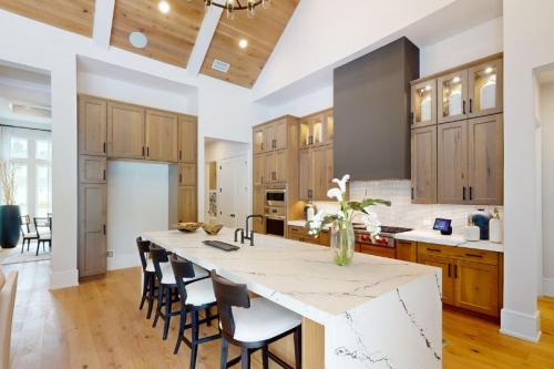 Coral Ridge, Monica - GOLD Best Kitchen